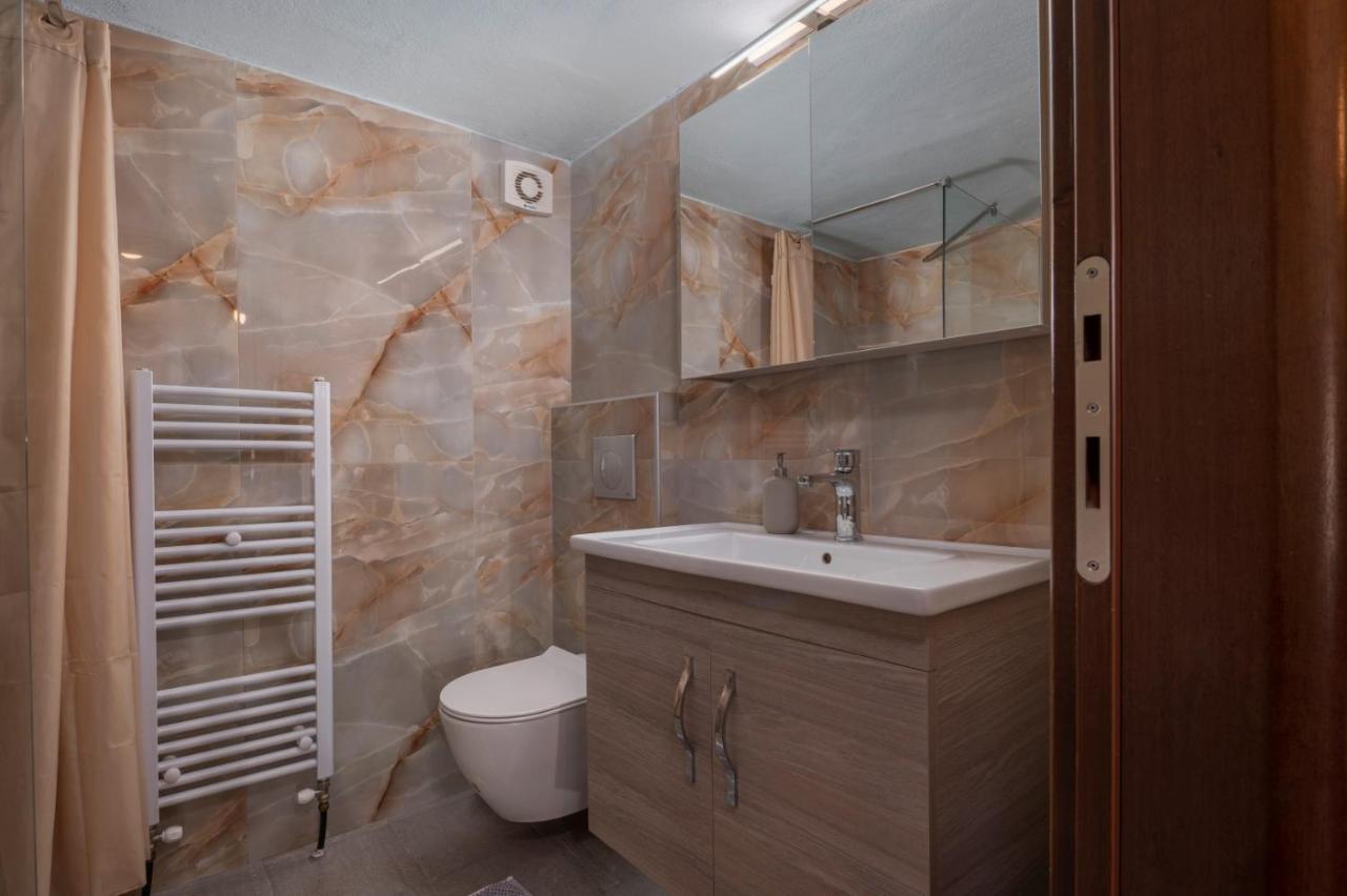 Kosmos Service Apartment City Center 2 With Additional Cost Parking Salonic Exterior foto